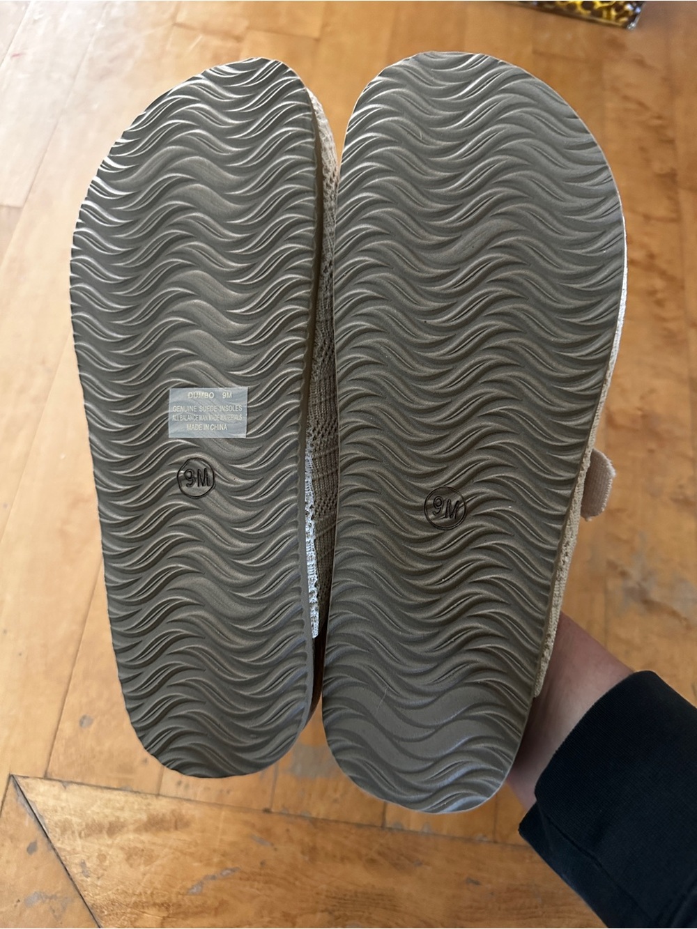 NEW Cushionaire Slip On Clogs Size 9 - Picture 8 of 12